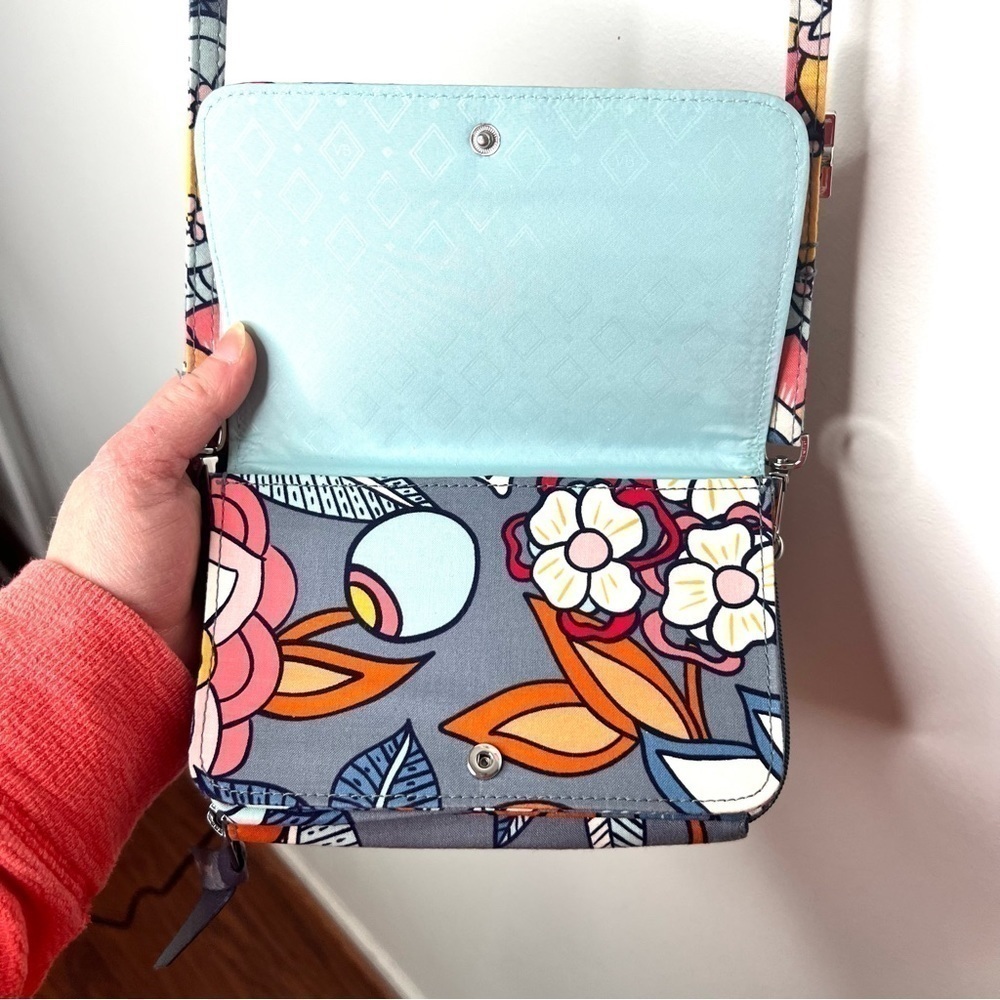 Vera Bradley Tropical Evening Small Compact Cloth Crossbody Bag Purse - Picture 8 of 16